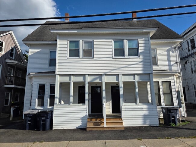 Building Photo - 18-24 Blossom St