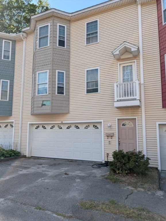 Building Photo - 10 Beverly Cove