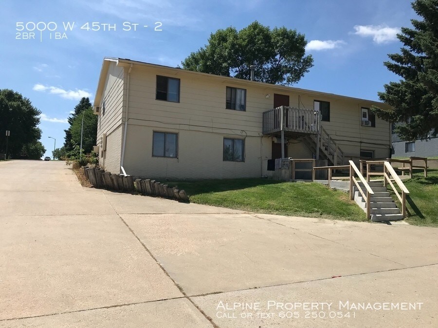 Primary Photo - 5000 W 45th St