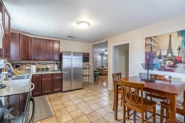 Foto del edificio - 833 Westview Dr