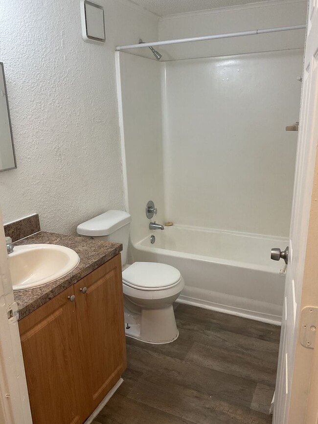 Building Photo - Live FREE for a Month – Move In Today!