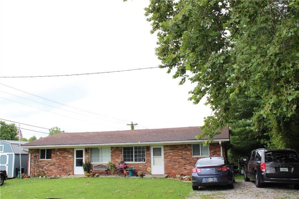 33 Allen Dr, Mooresville, IN 46158 House Rental in Mooresville, IN