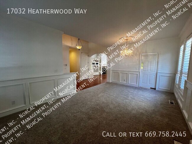 Foto del edificio - 17032 Heatherwood Way