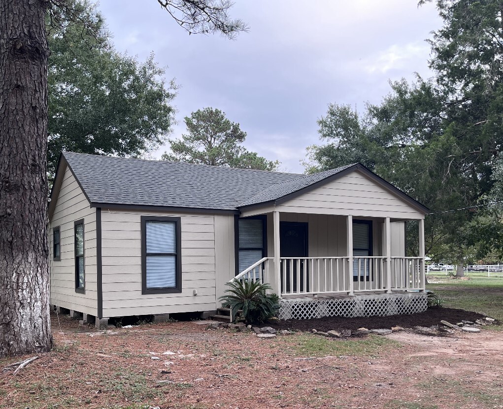 Foto principal - 21534 Cedar Ln