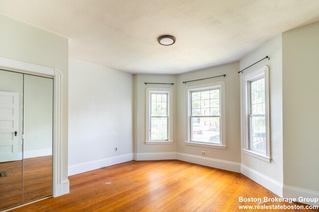 Photo - 787 Columbia Rd House