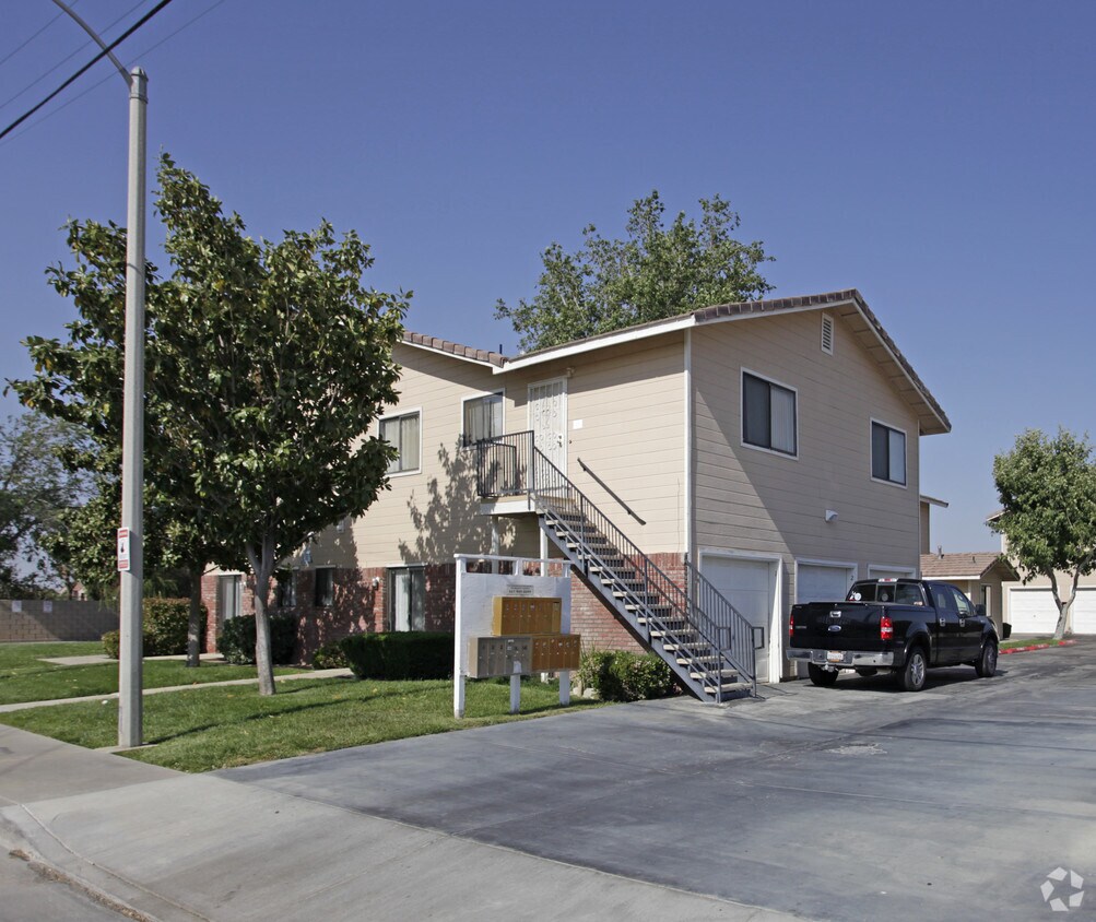 Building Photo - Eleventh East Townhomes
