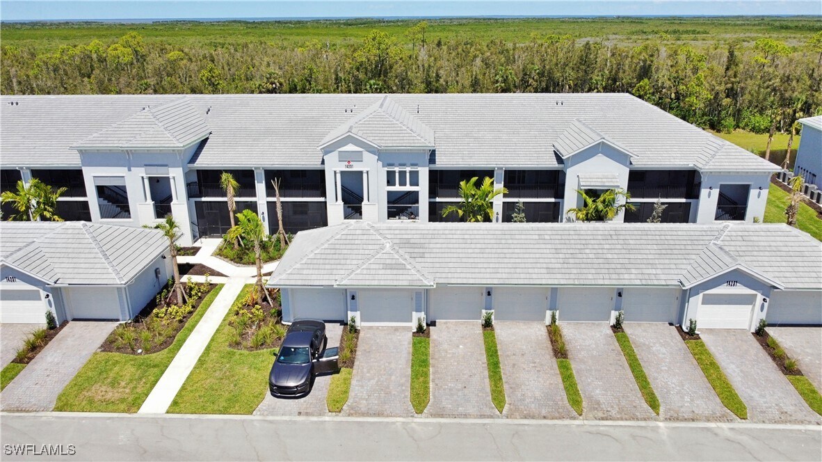 Foto principal - 14231 Heritage Landing Blvd