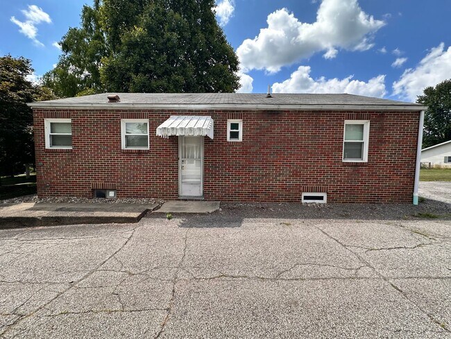 Building Photo - Hillsdale Local Schools