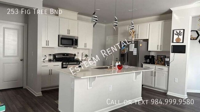 Building Photo - 253 Fig Tree Bnd