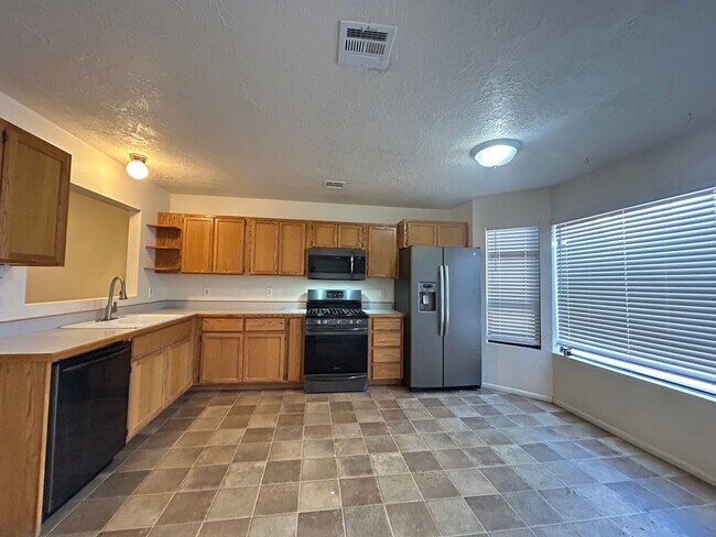 Foto del edificio - DL Sargent Home