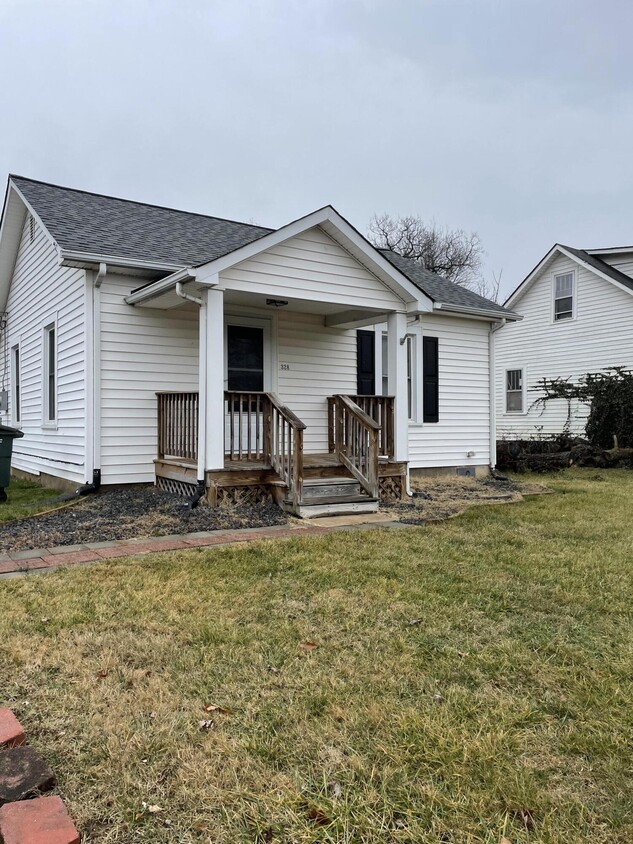 Primary Photo - 328 Lakehurst Ave