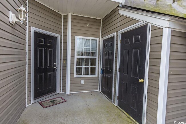 Foto del edificio - 121 Ashley Park Dr