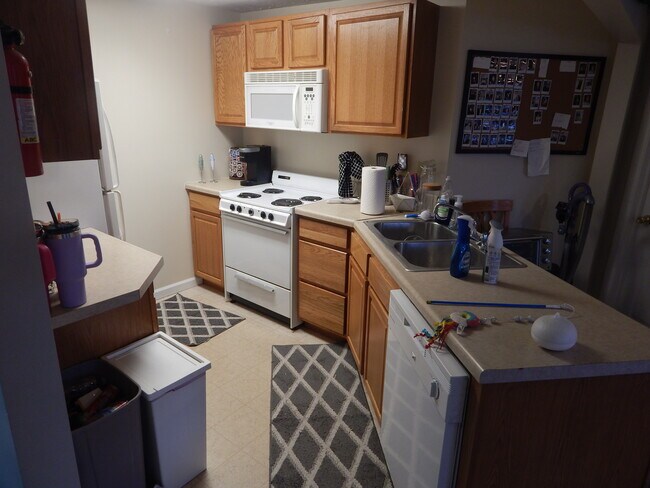 Kitchen - 150 Pleasant St