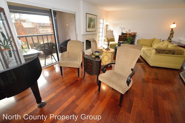 Building Photo - 2270 Del Mar Scenic Pky
