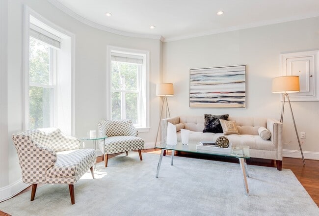 Foto del edificio - 385 Meridian St