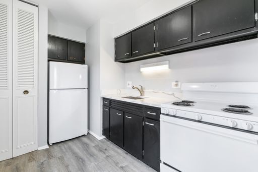 Foto del edificio - 6021 N Winthrop Ave