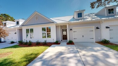 Building Photo - 86 Racquet Club Dr