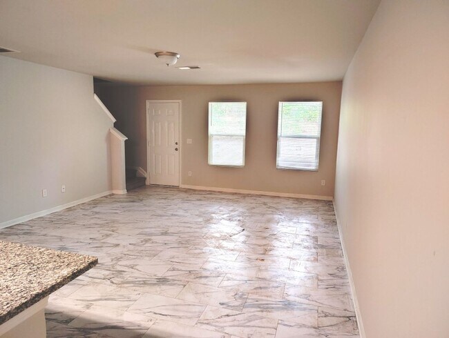 Foto del edificio - A Fabulous Place to Call Home!