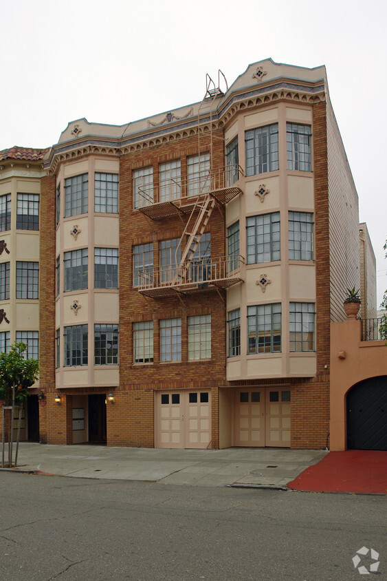 Building Photo - 179 Alhambra St