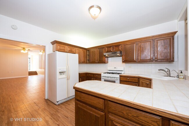 Foto del edificio - 830 W 18th St
