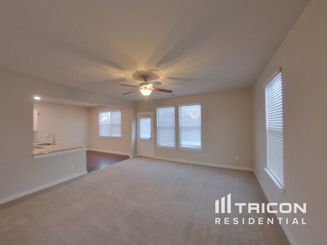 Building Photo - 4806 Kingdom Drive Murfreesboro TN