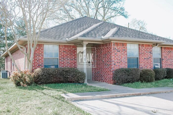 Primary Photo - Beautiful Home For Rent in Texarkana!