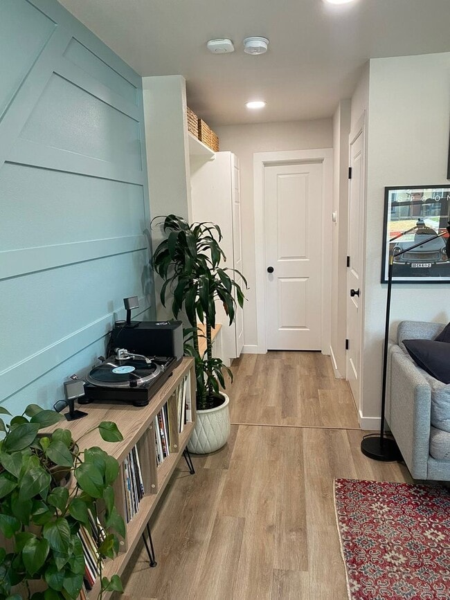 Photo - Charming 2-bed, 1-bath home in Sunnyside neighborhood, with private fenced backyard.