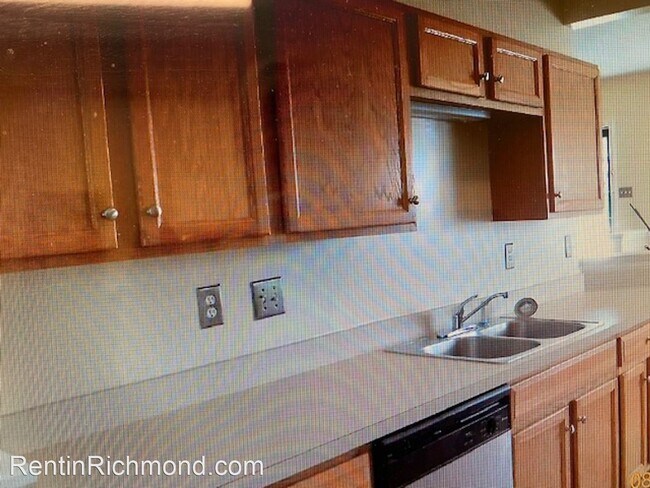 Building Photo - 3 br, 2.5 bath House - 6717 North Grand Br...