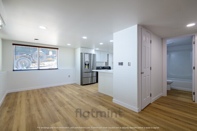 Foto del edificio - 4646 S Willow St