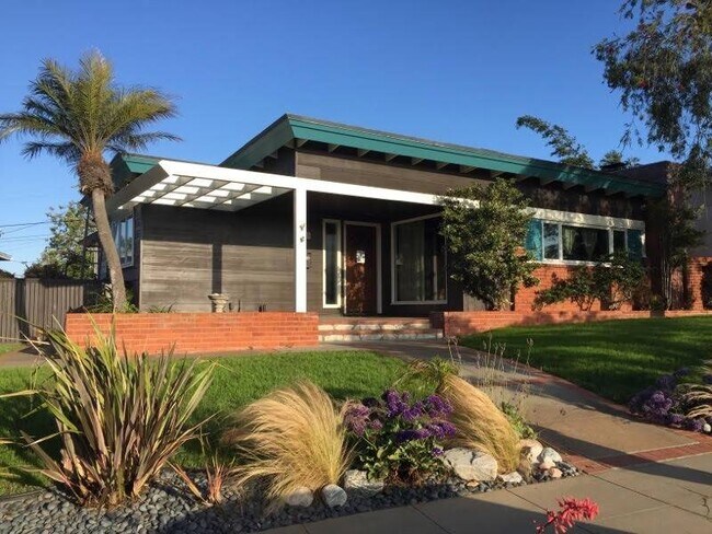 Foto del edificio - 1065 Moana Dr