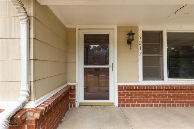 Foto del edificio - 5217 Deavers Ln