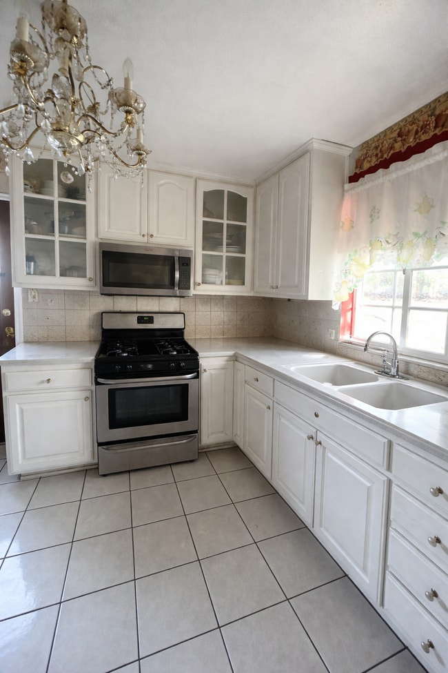 Building Photo - 4119 W 164th St