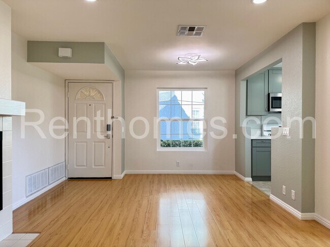 Foto del edificio - 10750 Aderman Ave