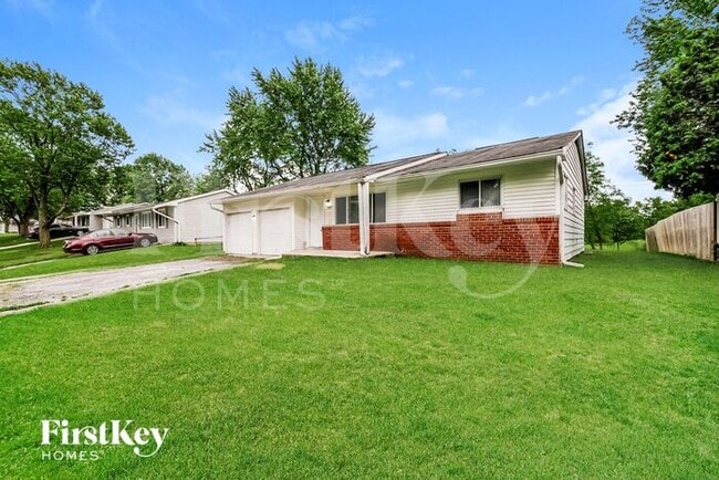 Building Photo - 5807 Oliver Ave