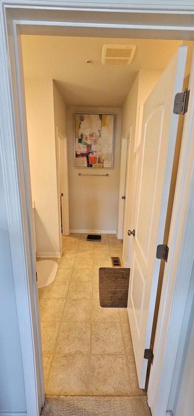 Foto del edificio - 5900 Whitehurst Ln