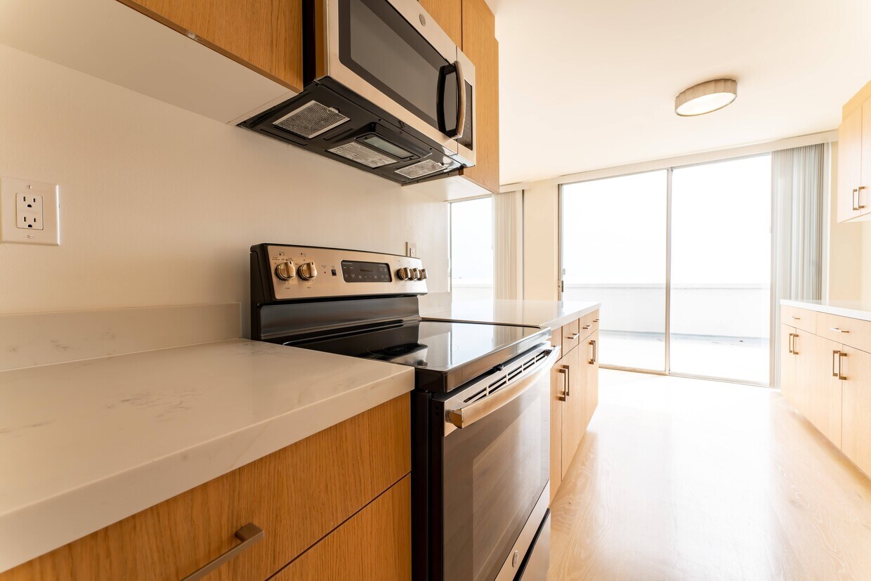 San Vicente Tower Apartments in Santa Monica, CA Westside Rentals