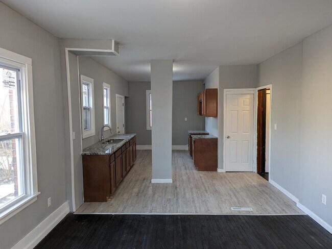 Foto del edificio - 73 Woodland St