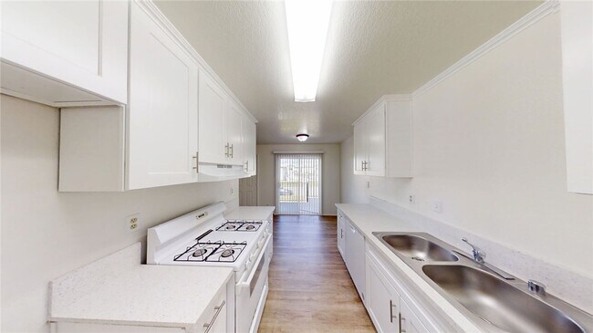 Foto del edificio - 13475 4th St