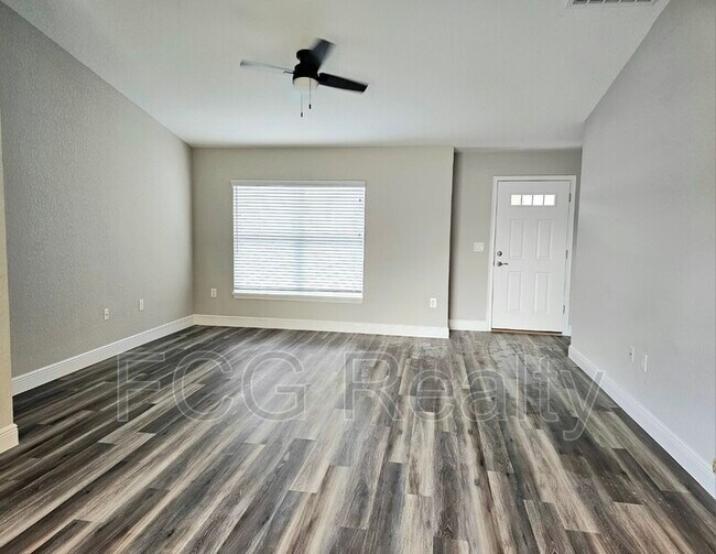 Building Photo - 27 Pine Run Terrace