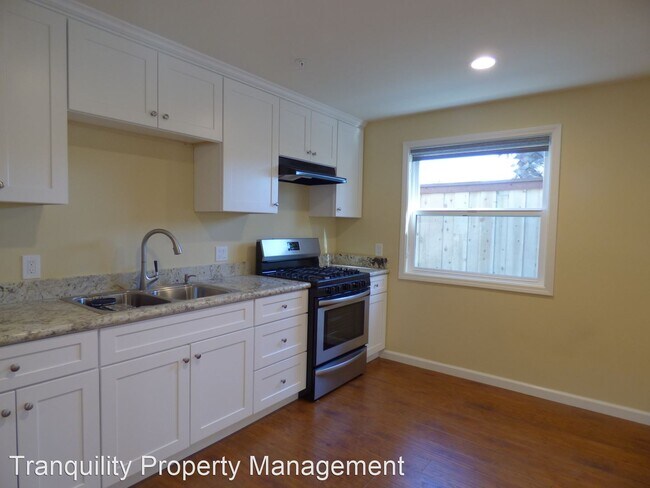 Foto del edificio - 1 br, 1 bath House - 2633 E Street