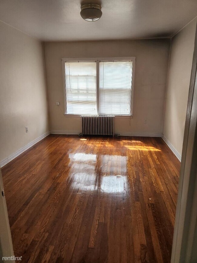 Building Photo - 1 br, 1 bath Condo - Clarmont Condos