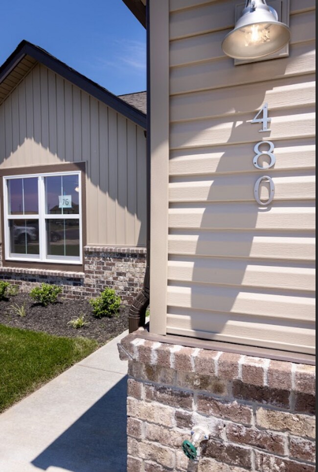 Foto del edificio - 480 Ayden Ln