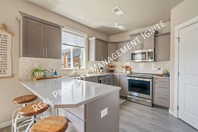 Building Photo - 20452 SE Senden Ln
