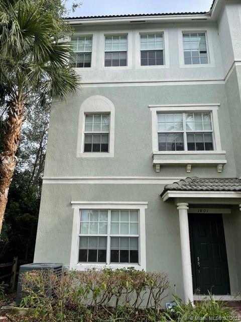Primary Photo - 1801 NW 12th St