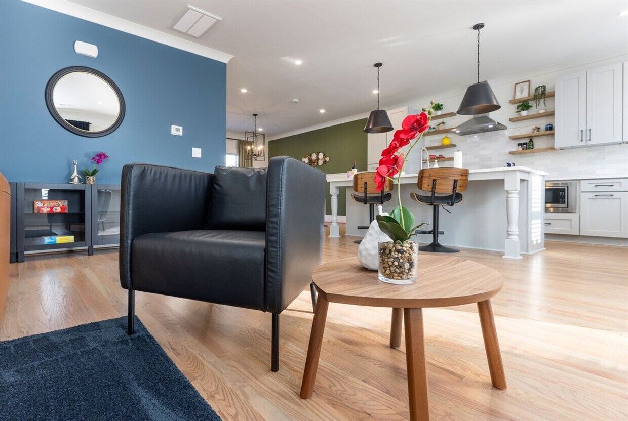 Foto principal - 2738 N Graham St