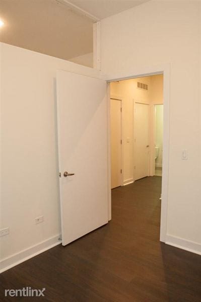 Building Photo - 1215 W Madison St