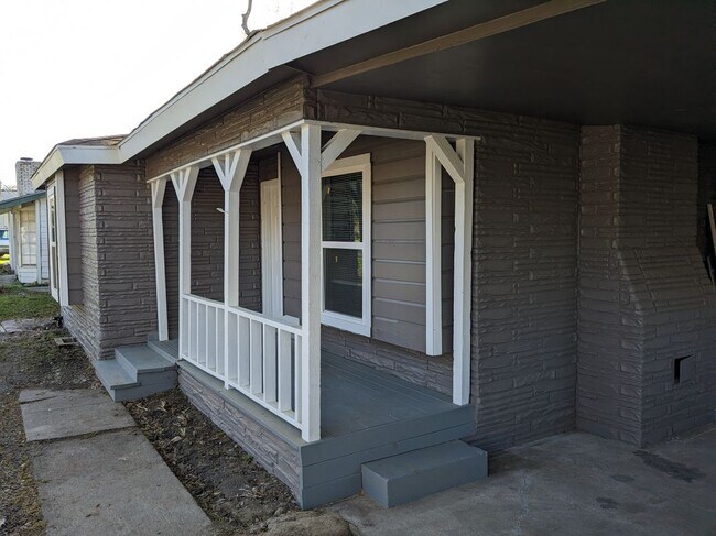 Foto del edificio - 514 Corydon Dr