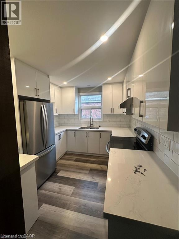 Building Photo - 159 E 32nd St