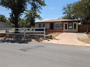 Primary Photo - 1142 S Bowie Dr