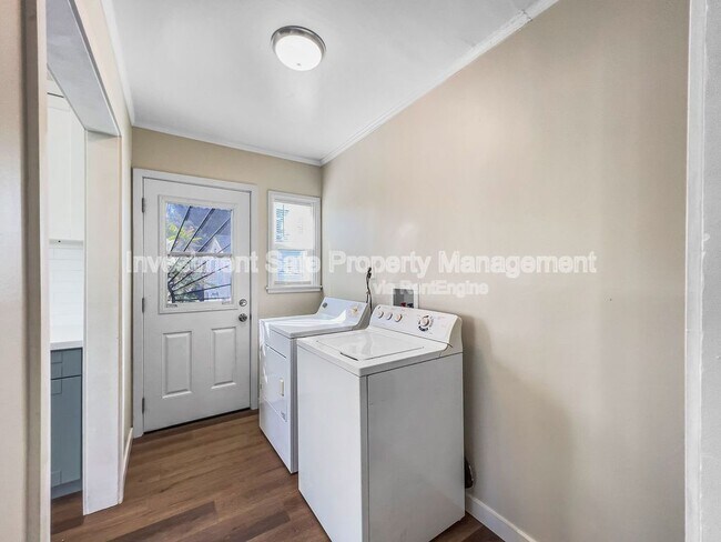 Foto del edificio - 2332 Westwood St